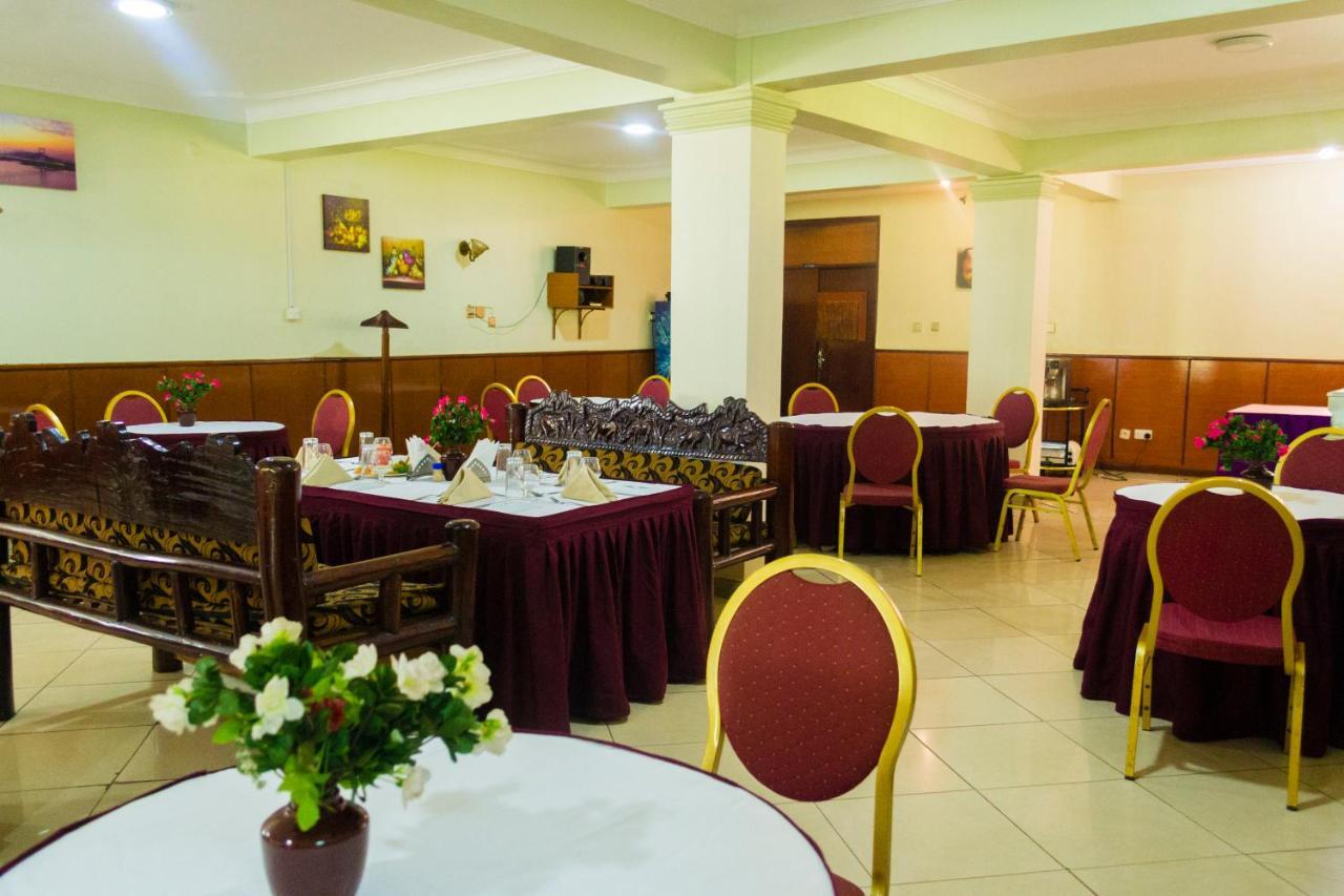 Emerald Hotel Кампала Екстер'єр фото