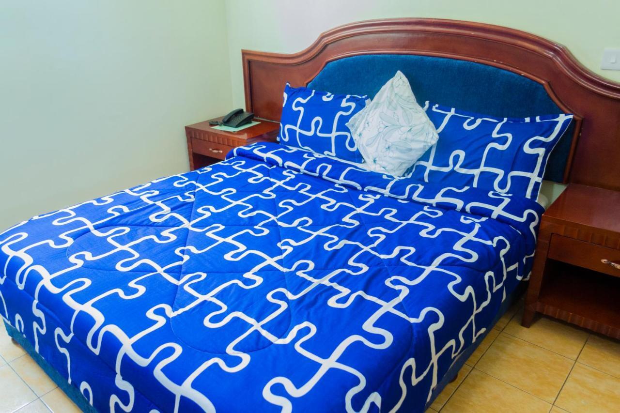 Emerald Hotel Кампала Екстер'єр фото